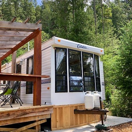 فندق Garden Bay Hideaway - Glamping & Rv المظهر الخارجي الصورة