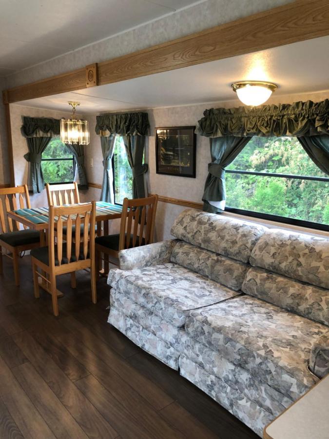 فندق Garden Bay Hideaway - Glamping & Rv المظهر الخارجي الصورة